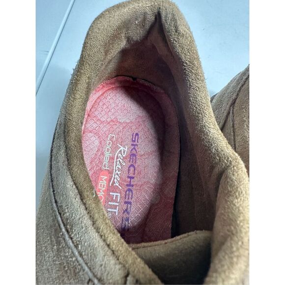 Skechers Women's Size 8M Relaxed Fit Air Cooled Memory Foam Suede Sneaker *Notes - Picture 14 of 15